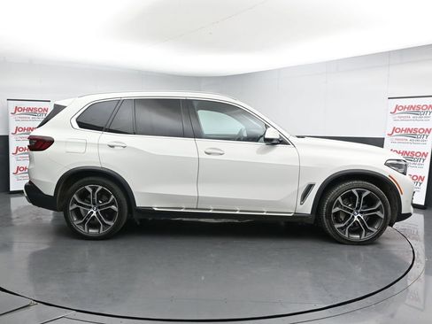 Used 2022 BMW X5 xDrive40i w/ Premium Package AWD/4WD image 9