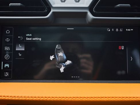 Used 2025 Lamborghini Urus SE image 75