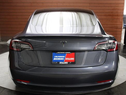 Used 2023 Tesla Model 3 Standard Range image 9