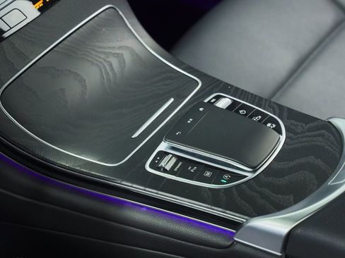 Used 2022 Mercedes-Benz GLC 300 4MATIC w/ Premium Package Lite image 23