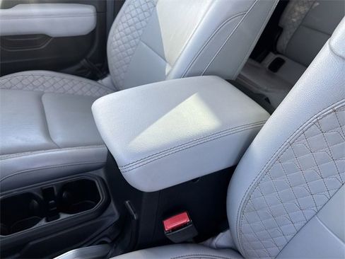 Used 2022 Jeep Gladiator Overland image 20