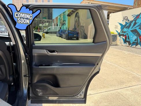 Used 2022 Hyundai Palisade SE FWD image 12
