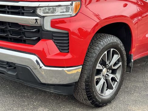 Used 2023 Chevrolet Silverado 1500 LT AWD/4WD image 8