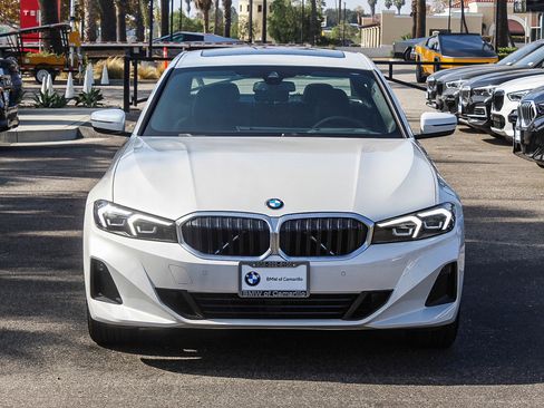 Used 2024 BMW 330i Sedan image 2