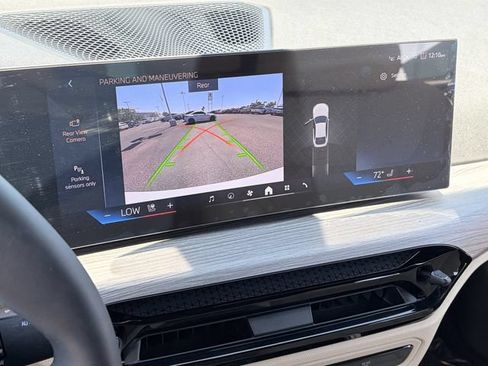 Used 2025 BMW i4 eDrive40 w/ Premium Package RWD image 30
