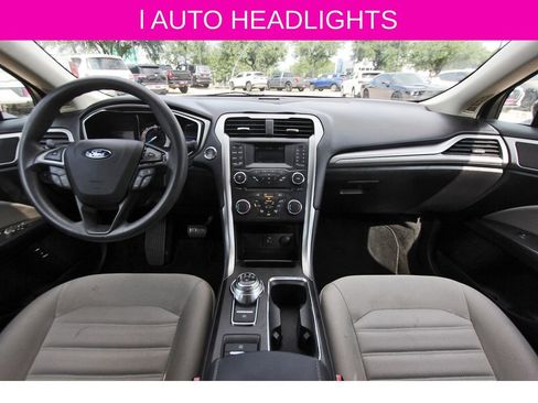 Used 2018 Ford Fusion S FWD image 10