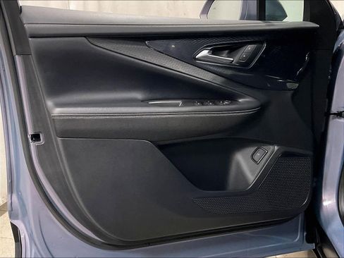 Used 2024 Chevrolet Blazer EV LT image 9