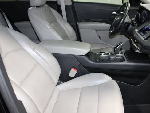 Used 2020 Cadillac XT4 Premium Luxury FWD image 19