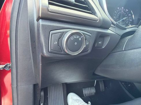 Used 2020 Ford Fusion SE FWD image 18
