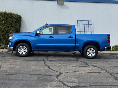 Used 2022 Chevrolet Silverado 1500 LT image 4