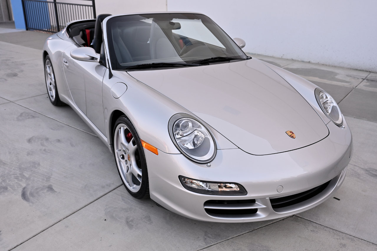 Used 2005 Porsche 911 Carrera S RWD image 41