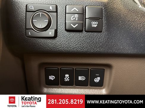 Used 2023 Lexus GX 460 Premium w/ Premium Package AWD/4WD image 11