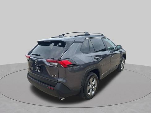Used 2025 Toyota RAV4 XLE w/ Convenience Package AWD/4WD image 9