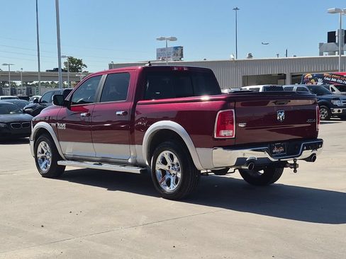 Used 2017 RAM 1500 Laramie w/ Convenience Group AWD/4WD image 4
