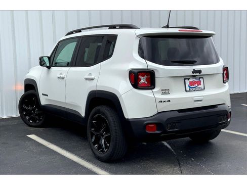 Used 2023 Jeep Renegade Altitude image 10
