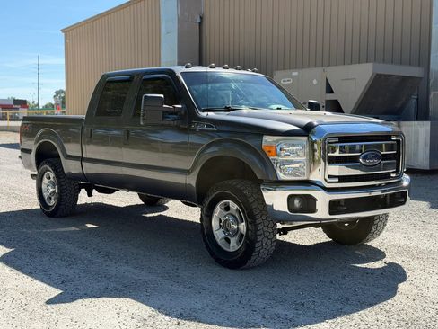 Used 2016 Ford F250 XLT w/ XLT Value Package AWD/4WD image 3