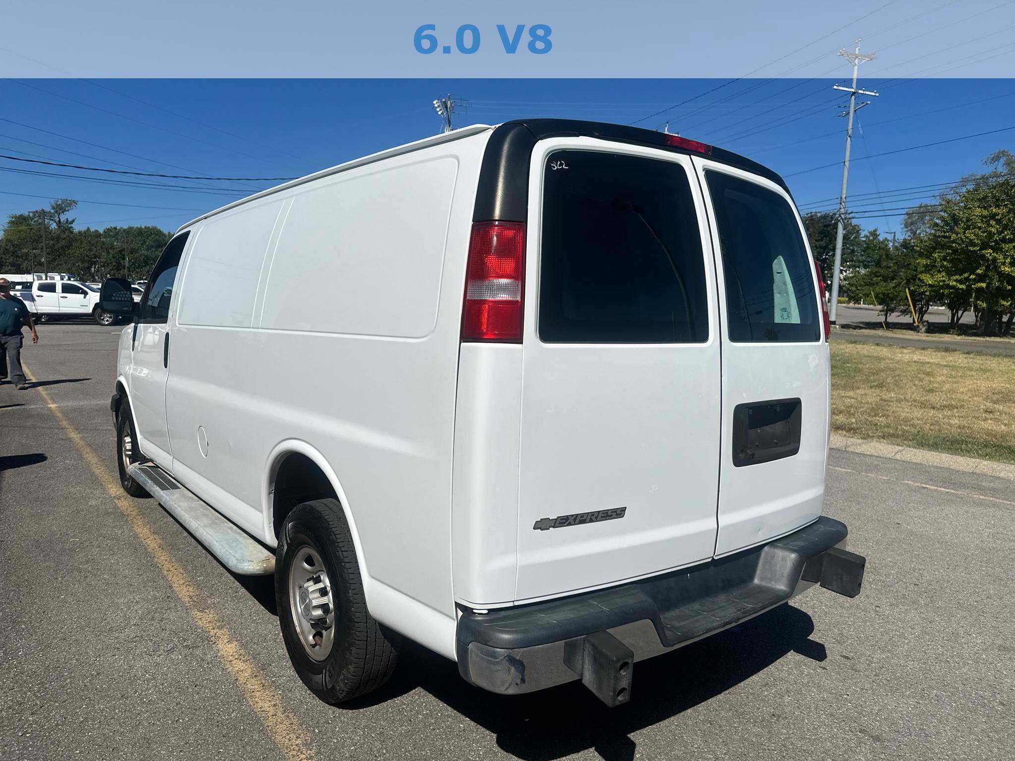 Used 2020 Chevrolet Express 2500 w/ Driver Convenience Package RWD image 6
