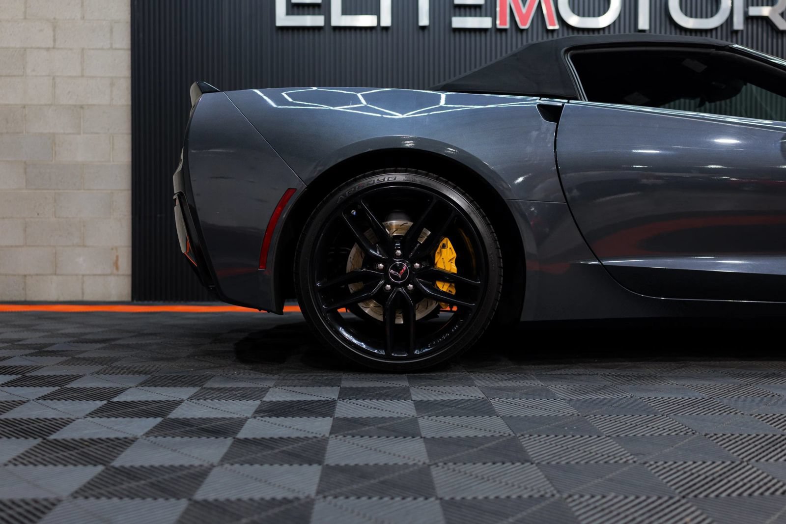 Used 2014 Chevrolet Corvette Stingray Convertible w/ 3LT Preferred Equipment Group RWD image 21