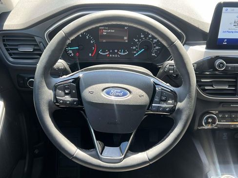 Used 2022 Ford Escape SE w/ SE Sport Appearance Package AWD/4WD image 15