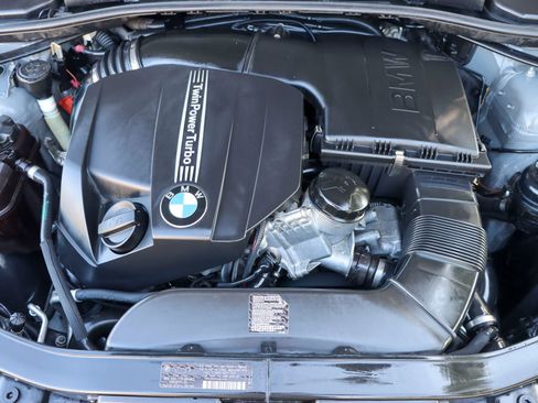 Used 2011 BMW 335i Coupe w/ Premium Pkg RWD image 39