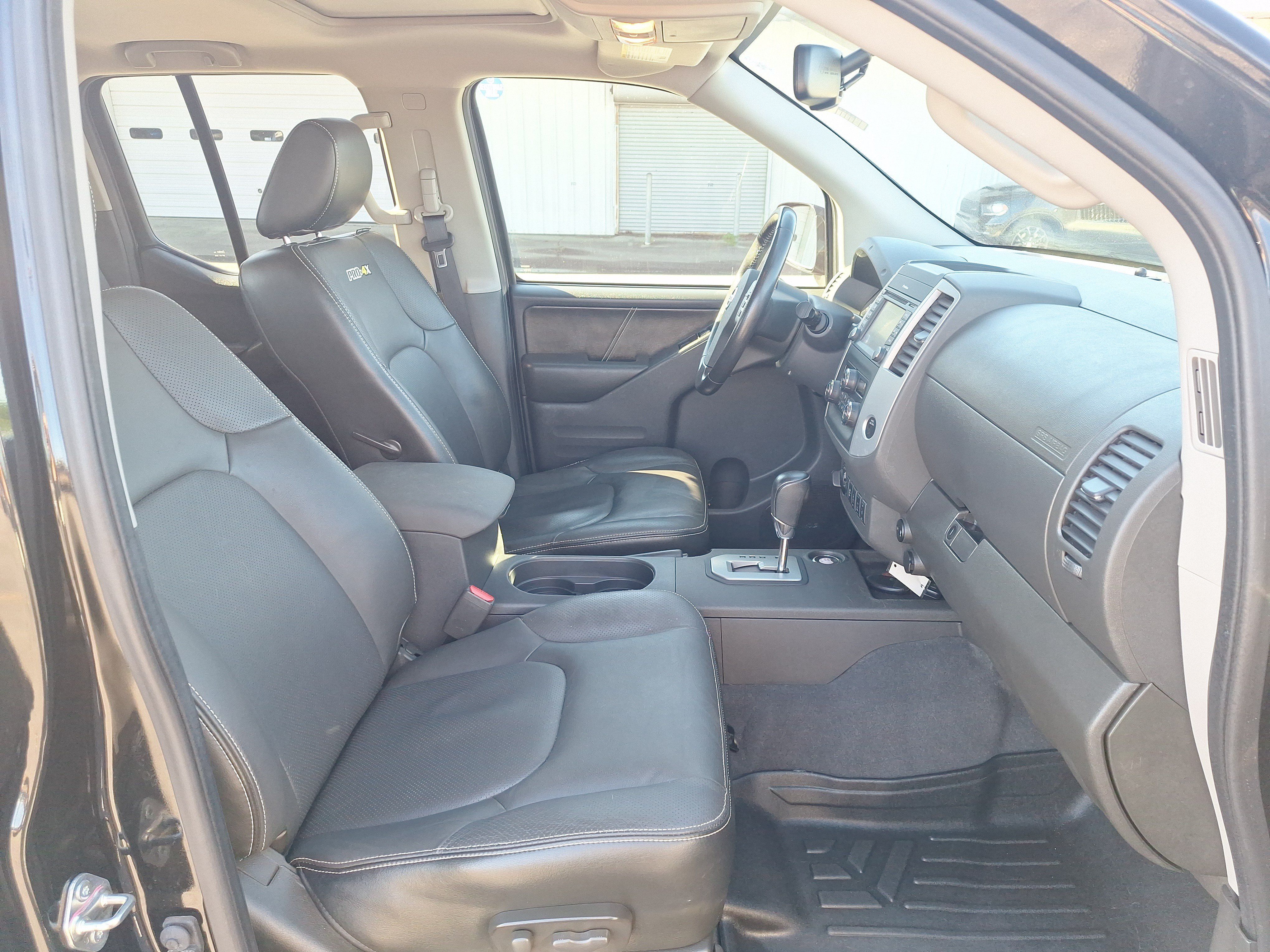 Used 2020 Nissan Frontier PRO-4X w/ Pro-4x Utility Package AWD/4WD image 21