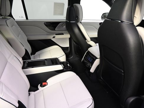 New 2026 Lincoln Aviator Black Label w/ Jet Appearance Package image 18