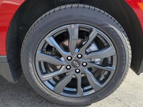 Used 2022 Chevrolet Equinox RS w/ RS Leather Package image 13