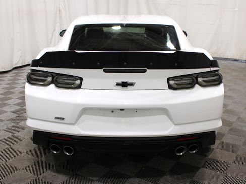 Used 2020 Chevrolet Camaro SS RWD image 31