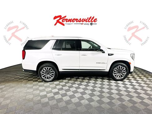 Used 2023 GMC Yukon Denali Ultimate image 8