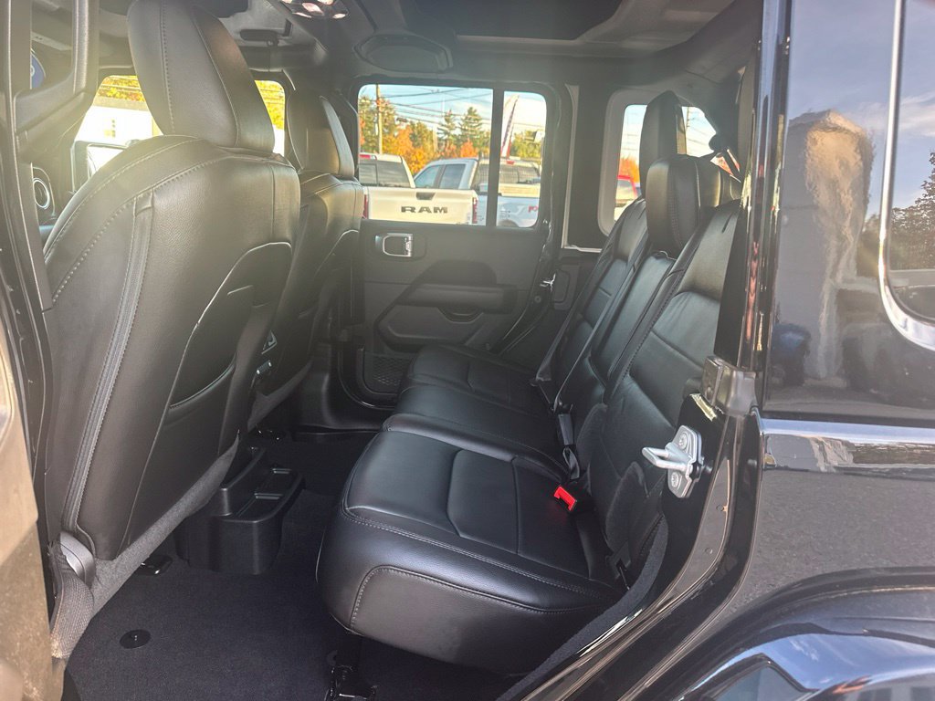 Used 2023 Jeep Wrangler Unlimited Sahara AWD/4WD image 62