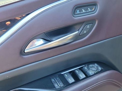 Used 2022 Cadillac Escalade Sport Platinum w/ LPO, ONYX Package image 23