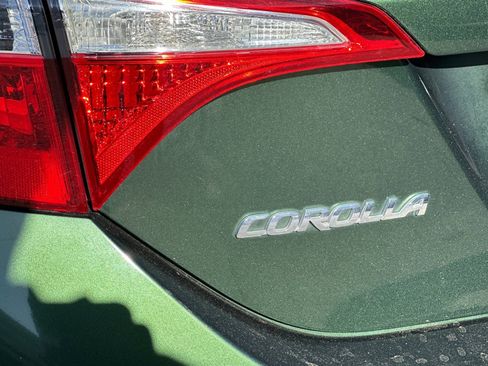 Used 2014 Toyota Corolla LE image 25