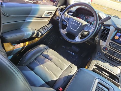 Used 2017 GMC Yukon Denali image 17