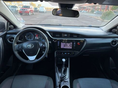 Used 2019 Toyota Corolla LE image 25
