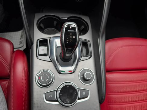 Used 2020 Alfa Romeo Giulia Ti Sport RWD image 30