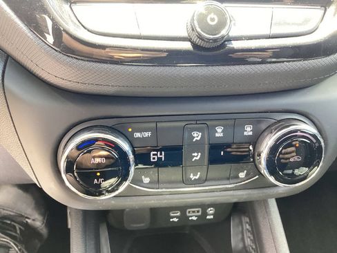 Used 2023 Chevrolet TrailBlazer LT w/ Convenience Package AWD/4WD image 34