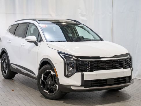 New 2026 Kia Sportage EX image 1