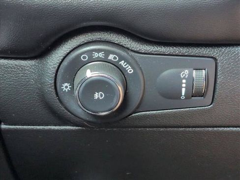 Used 2022 Dodge Durango GT w/ Blacktop Package AWD/4WD image 18