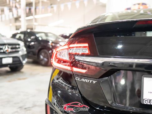 Used 2018 Honda Clarity Touring image 46