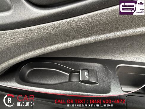 Used 2022 Ford Transit Connect XL image 37