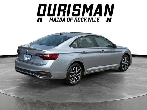 Used 2024 Volkswagen Jetta S FWD image 6