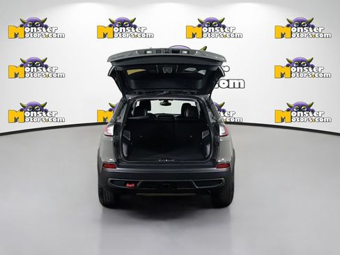 Used 2022 Jeep Cherokee Trailhawk w/ Trailer Tow Group AWD/4WD image 26