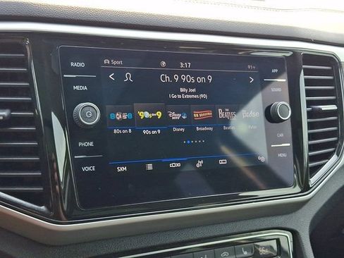 Certified 2022 Volkswagen Atlas SE w/ Panoramic Sunroof Package AWD/4WD image 23