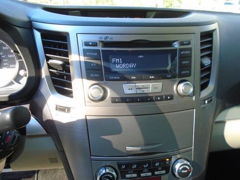 Used 2013 Subaru Legacy 2.5i Premium w/ All-Weather Pkg + Moonroof image 13