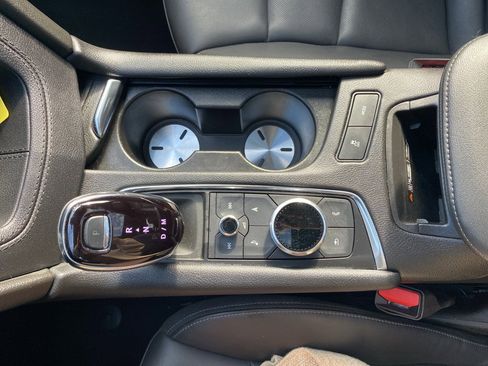 Used 2025 Cadillac XT6 Premium Luxury image 33