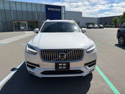 Used 2024 Volvo XC90 T8 Ultimate w/ Protection Package Premier AWD/4WD image 9