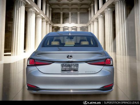 Used 2025 Lexus ES 300h w/ Premium Package FWD image 6