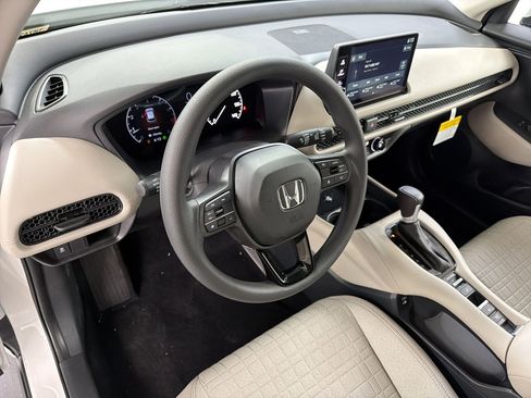New 2026 Honda HR-V LX image 4