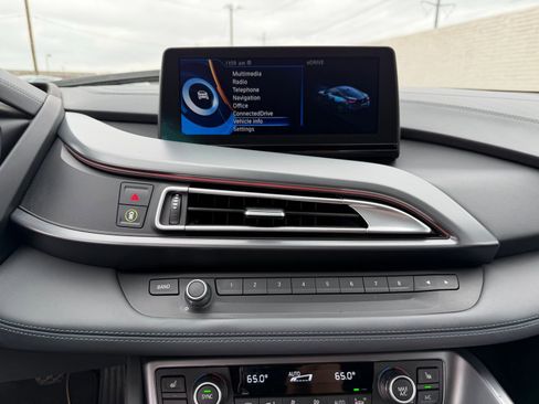 Used 2016 BMW i8 image 15