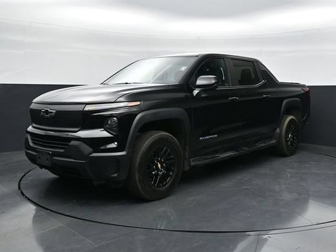Used 2024 Chevrolet Silverado EV W/T AWD/4WD image 5